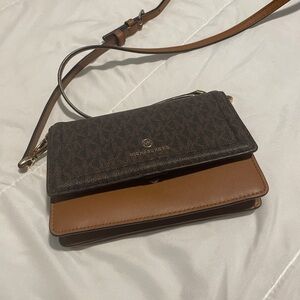 MK cross body purse
